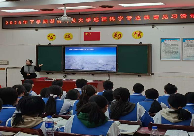 1762784640881985.png DM_20251110222100_001.png